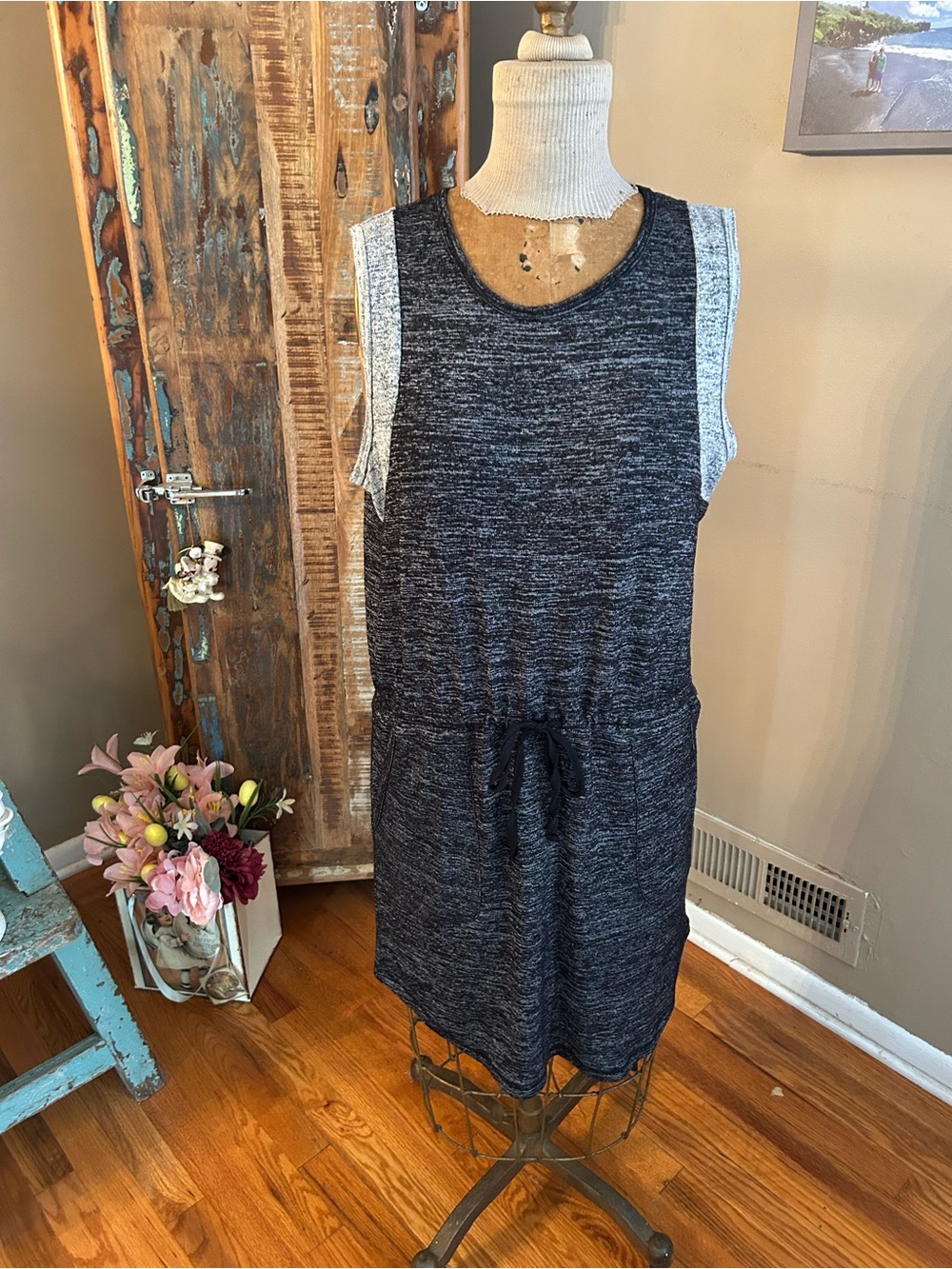 Nicole Miller New York Sleeveless Drawstring Knit Dress in Dark Heather & Black